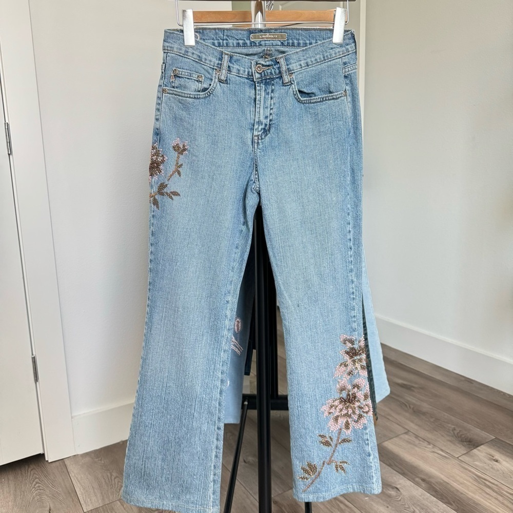Womens boot cut jeans | trendy straight leg denim